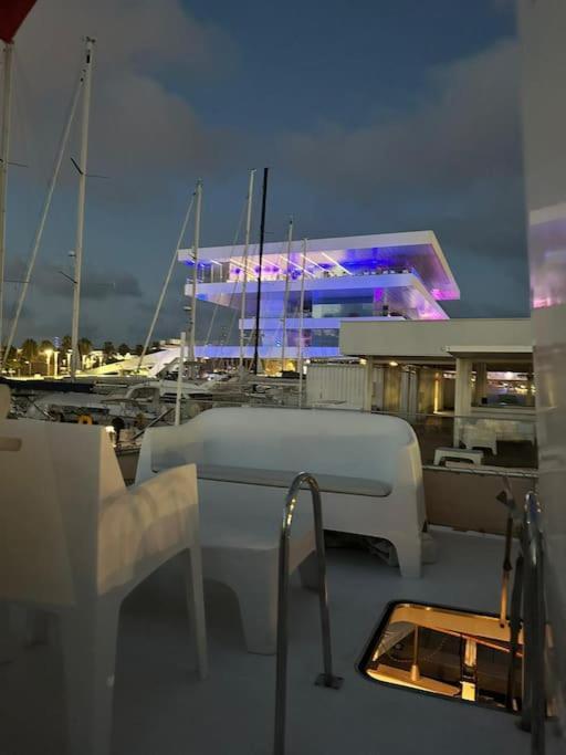 Noche Insolita En Yate De 16M A 2 Minutos De La Playa Valencie Exteriér fotografie