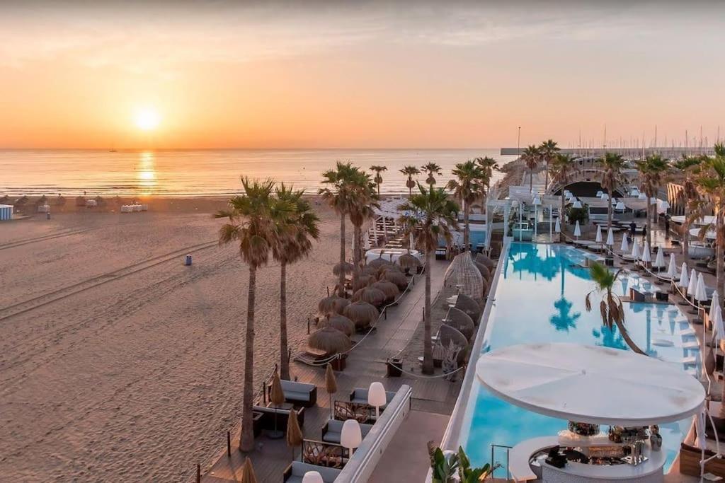 Noche Insolita En Yate De 16M A 2 Minutos De La Playa Valencie Exteriér fotografie
